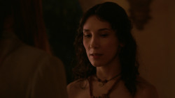 extant_GameOfThrones_2x03-WhatIsDeadMayNeverDie_2346