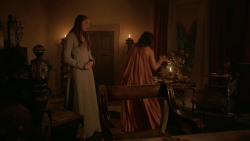 extant_GameOfThrones_2x03-WhatIsDeadMayNeverDie_2367