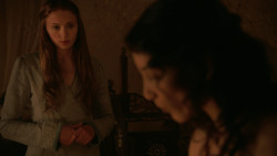 extant_GameOfThrones_2x03-WhatIsDeadMayNeverDie_2376