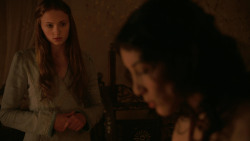 extant_GameOfThrones_2x03-WhatIsDeadMayNeverDie_2377