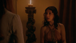 extant_GameOfThrones_2x03-WhatIsDeadMayNeverDie_2385
