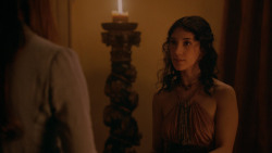 extant_GameOfThrones_2x03-WhatIsDeadMayNeverDie_2399