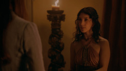extant_GameOfThrones_2x03-WhatIsDeadMayNeverDie_2425