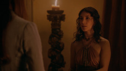 extant_GameOfThrones_2x03-WhatIsDeadMayNeverDie_2427