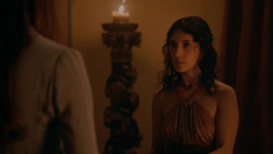 extant_GameOfThrones_2x03-WhatIsDeadMayNeverDie_2437
