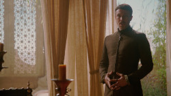 extant_GameOfThrones_2x03-WhatIsDeadMayNeverDie_2893