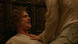 extant_GameOfThrones_2x03-WhatIsDeadMayNeverDie_2926