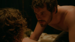 extant_GameOfThrones_2x03-WhatIsDeadMayNeverDie_3036