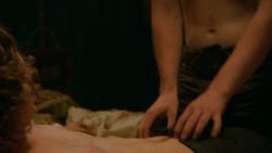 extant_GameOfThrones_2x03-WhatIsDeadMayNeverDie_3044
