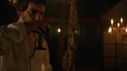 extant_GameOfThrones_2x03-WhatIsDeadMayNeverDie_3145