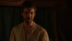 extant_GameOfThrones_2x03-WhatIsDeadMayNeverDie_3222