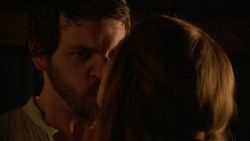 extant_GameOfThrones_2x03-WhatIsDeadMayNeverDie_3293