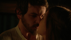 extant_GameOfThrones_2x03-WhatIsDeadMayNeverDie_3310