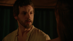 extant_GameOfThrones_2x03-WhatIsDeadMayNeverDie_3329