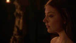 extant_GameOfThrones_2x03-WhatIsDeadMayNeverDie_3356