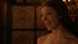 extant_GameOfThrones_2x03-WhatIsDeadMayNeverDie_3366