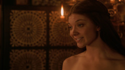 extant_GameOfThrones_2x03-WhatIsDeadMayNeverDie_3367