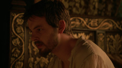extant_GameOfThrones_2x03-WhatIsDeadMayNeverDie_3376