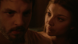 extant_GameOfThrones_2x03-WhatIsDeadMayNeverDie_3430