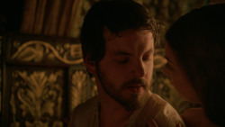 extant_GameOfThrones_2x03-WhatIsDeadMayNeverDie_3474