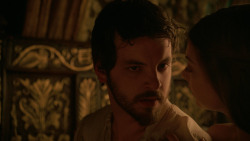 extant_GameOfThrones_2x03-WhatIsDeadMayNeverDie_3479