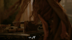 extant_GameOfThrones_2x03-WhatIsDeadMayNeverDie_3576