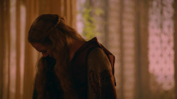 extant_GameOfThrones_2x03-WhatIsDeadMayNeverDie_3581