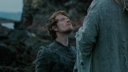 extant_GameOfThrones_2x03-WhatIsDeadMayNeverDie_3771