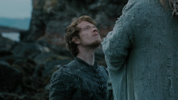 extant_GameOfThrones_2x03-WhatIsDeadMayNeverDie_3772