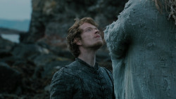 extant_GameOfThrones_2x03-WhatIsDeadMayNeverDie_3773