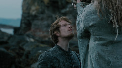 extant_GameOfThrones_2x03-WhatIsDeadMayNeverDie_3775