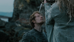 extant_GameOfThrones_2x03-WhatIsDeadMayNeverDie_3776