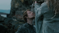 extant_GameOfThrones_2x03-WhatIsDeadMayNeverDie_3778