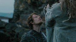 extant_GameOfThrones_2x03-WhatIsDeadMayNeverDie_3780