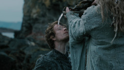 extant_GameOfThrones_2x03-WhatIsDeadMayNeverDie_3781