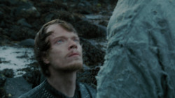 extant_GameOfThrones_2x03-WhatIsDeadMayNeverDie_3821