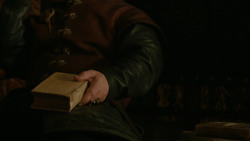 extant_GameOfThrones_2x03-WhatIsDeadMayNeverDie_3856