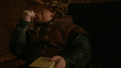 extant_GameOfThrones_2x03-WhatIsDeadMayNeverDie_3860