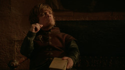 extant_GameOfThrones_2x03-WhatIsDeadMayNeverDie_3878