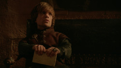 extant_GameOfThrones_2x03-WhatIsDeadMayNeverDie_3936