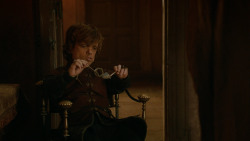 extant_GameOfThrones_2x03-WhatIsDeadMayNeverDie_4045