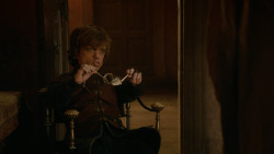 extant_GameOfThrones_2x03-WhatIsDeadMayNeverDie_4046