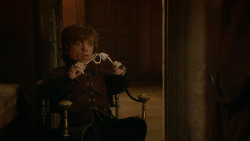 extant_GameOfThrones_2x03-WhatIsDeadMayNeverDie_4053