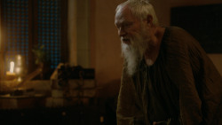 extant_GameOfThrones_2x03-WhatIsDeadMayNeverDie_4105