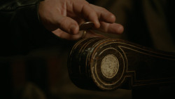 extant_GameOfThrones_2x03-WhatIsDeadMayNeverDie_4186