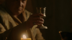 extant_GameOfThrones_2x03-WhatIsDeadMayNeverDie_4233