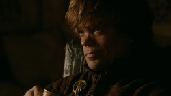 extant_GameOfThrones_2x03-WhatIsDeadMayNeverDie_4243