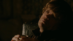 extant_GameOfThrones_2x03-WhatIsDeadMayNeverDie_4342
