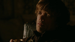 extant_GameOfThrones_2x03-WhatIsDeadMayNeverDie_4357