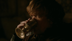 extant_GameOfThrones_2x03-WhatIsDeadMayNeverDie_4369